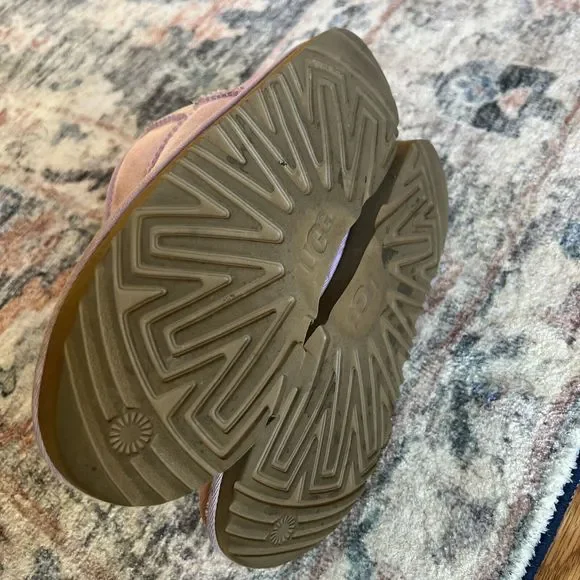 Youth’s UGG Boots Classic Mini II Sz 4 Pinkish Purple Suede Ankle Booties - Picture 8 of 12